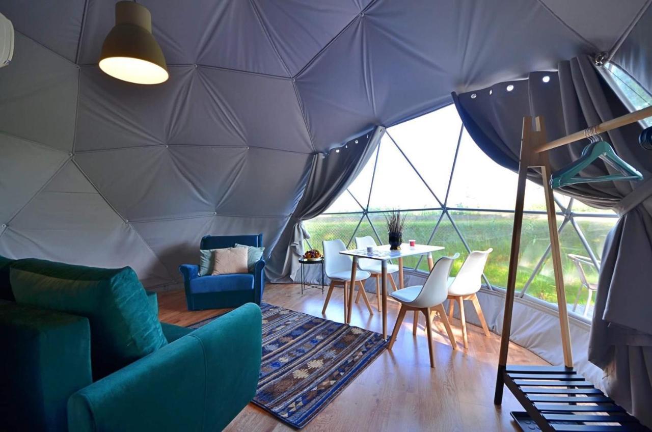 Luxurious tent