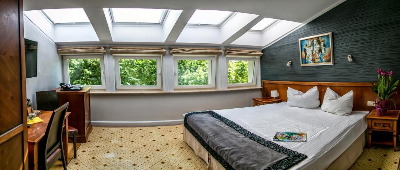 Double Room Garden View