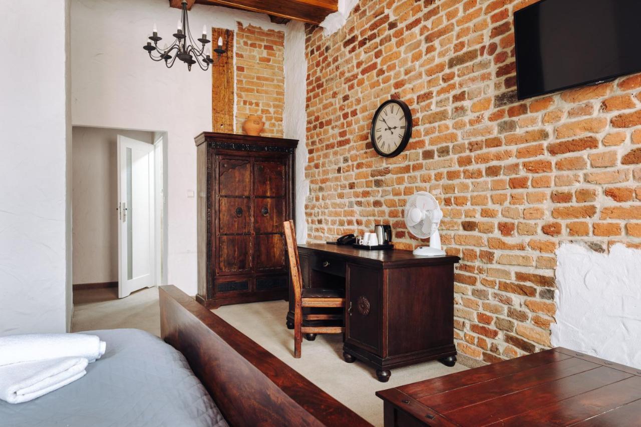 Large Double Room