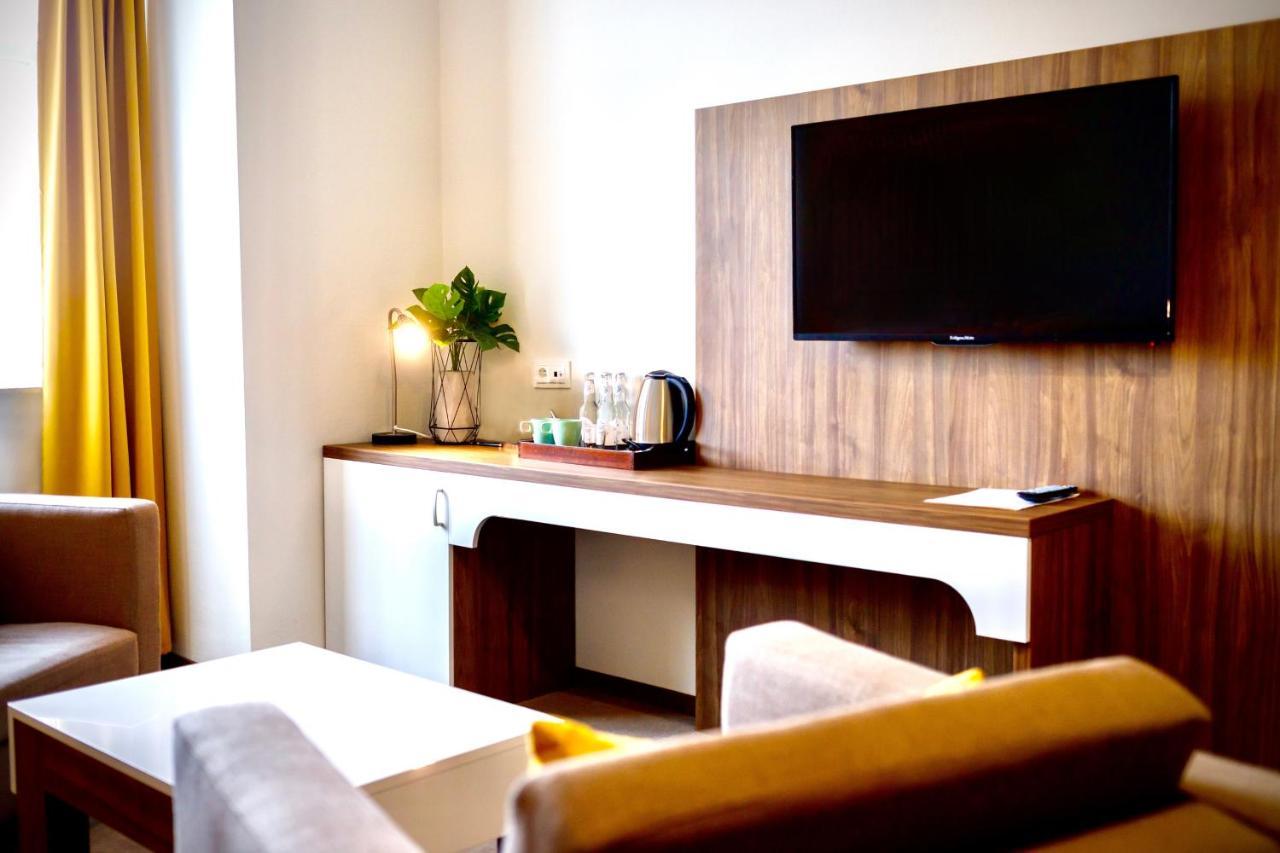 Executive Suite