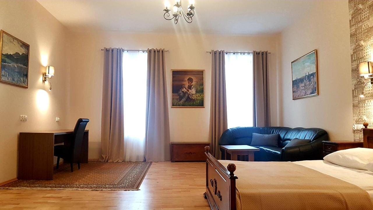 Royal Suite,1015754122:JPEG