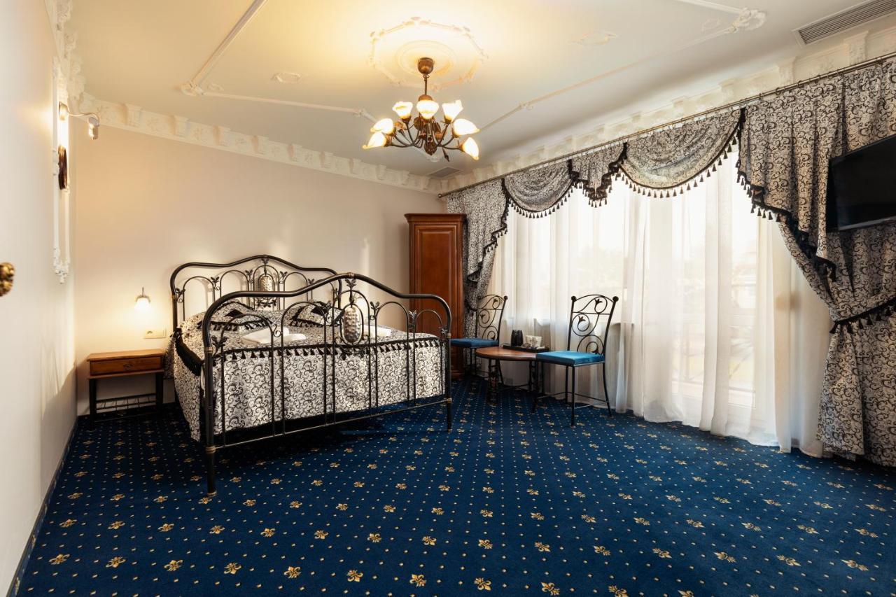 Deluxe Double Room Bath