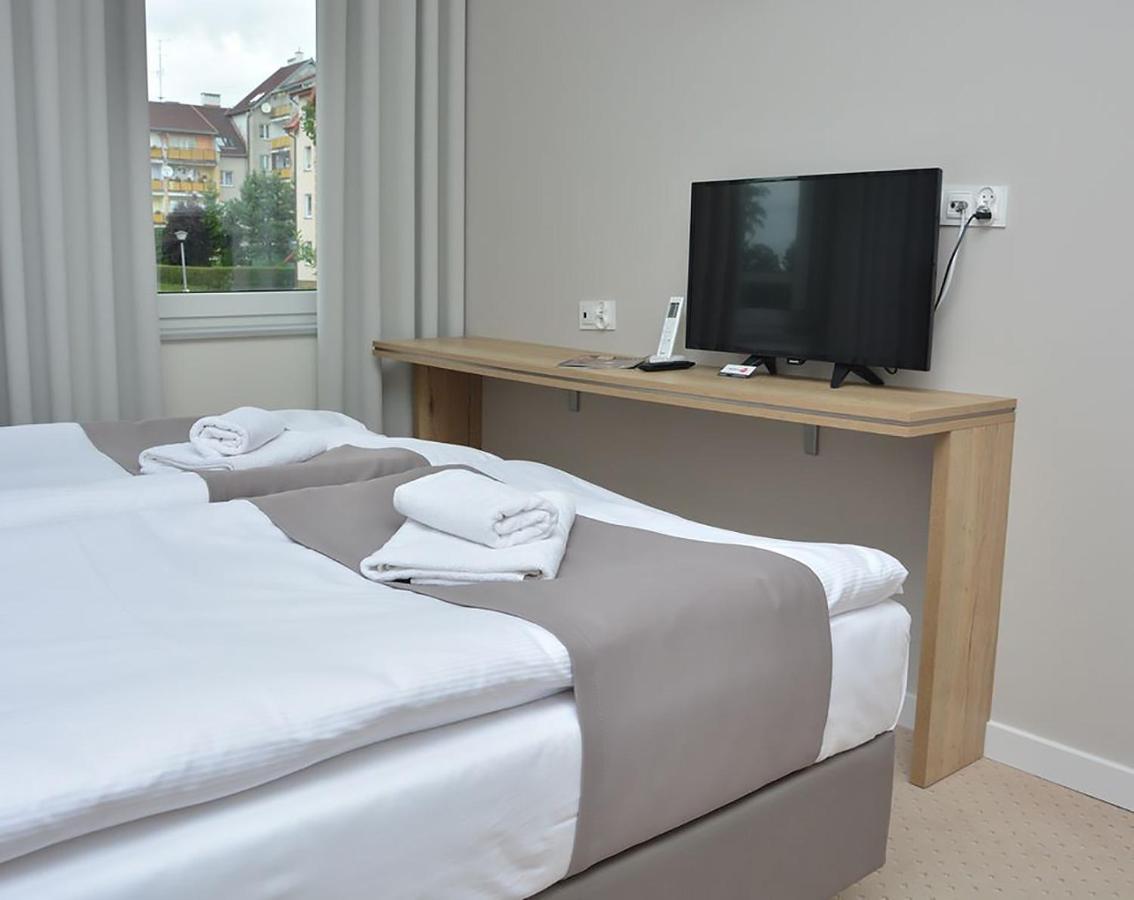 Double or Twin Room with Bathroom