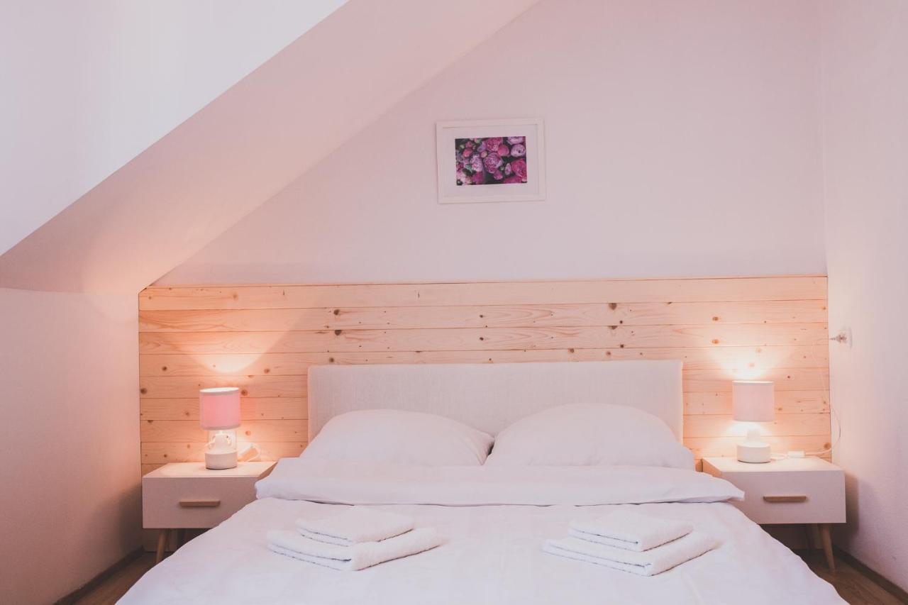 Double Room Private Bathroom
