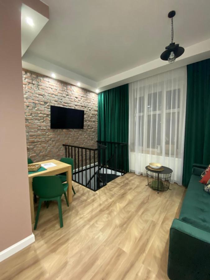 Apartment Split Level