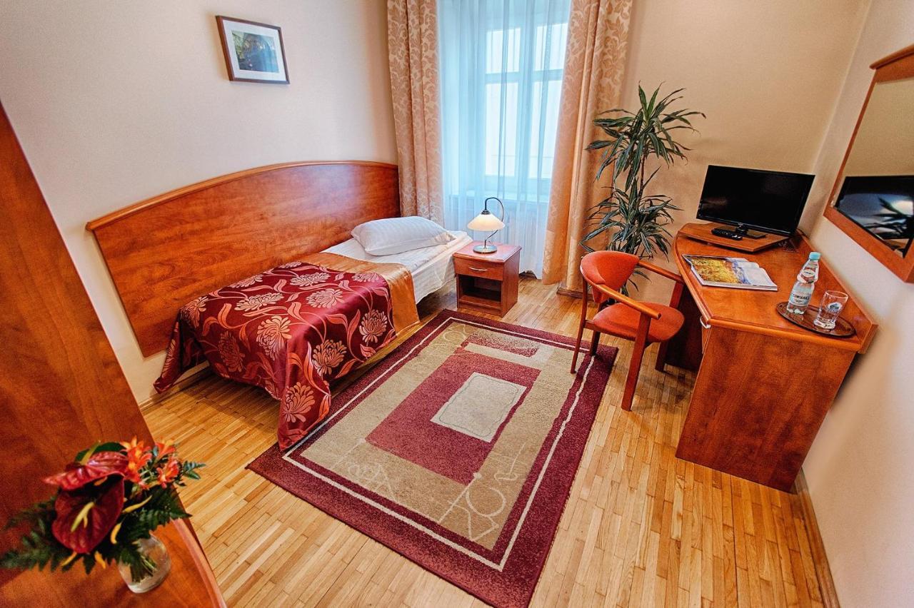 Premium Single Room
