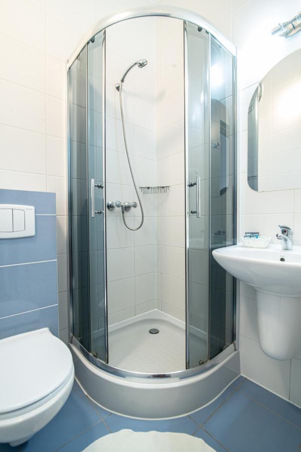 Double Room,1090797825:JPEG