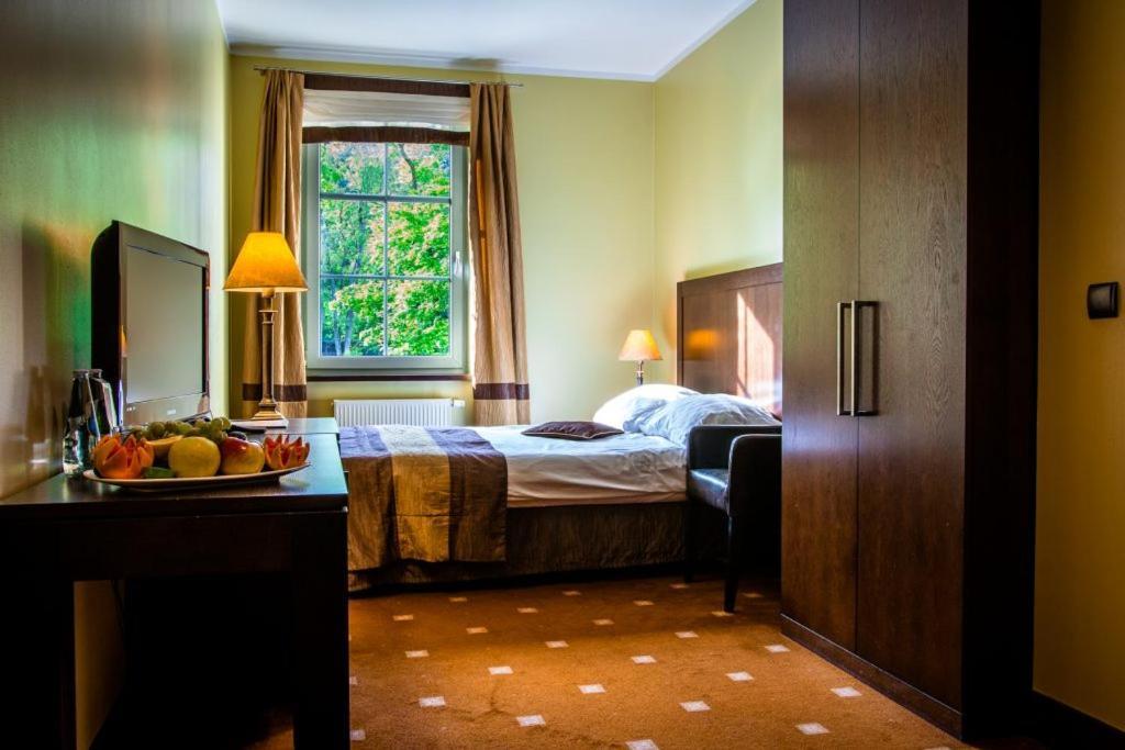 Standard Double or Twin Room,979910854:JPEG