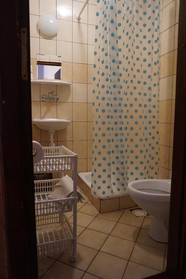 Double Room Private Bathroom