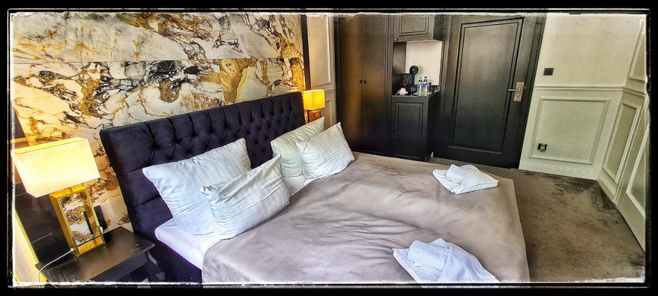 Deluxe Double Room Bath