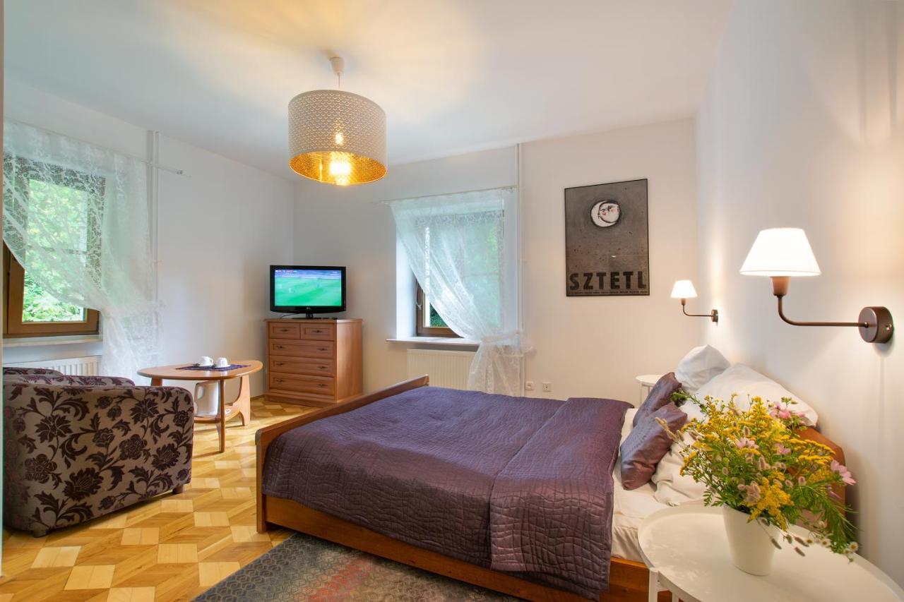 Double Room Private Bathroom