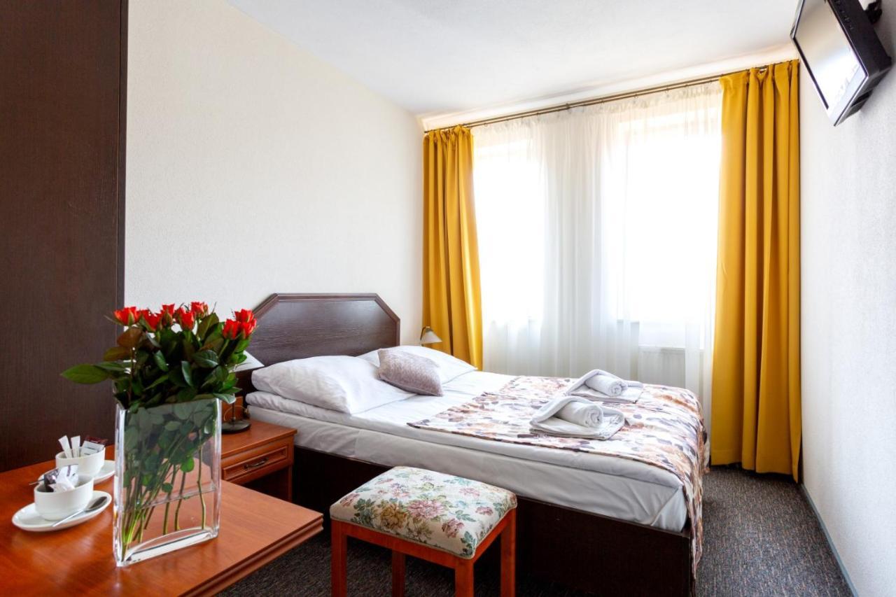Large Single Room