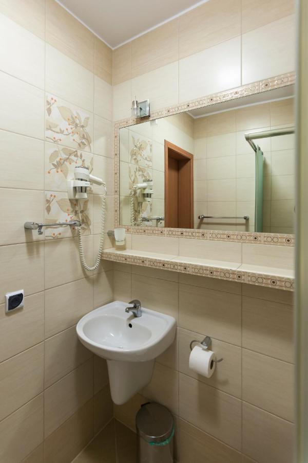 Triple Room Kitchenette
