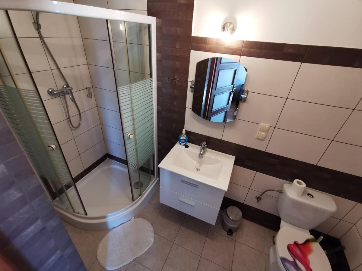 Double Room Private Bathroom