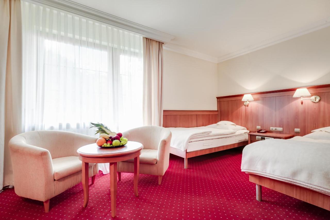 Small Twin Room