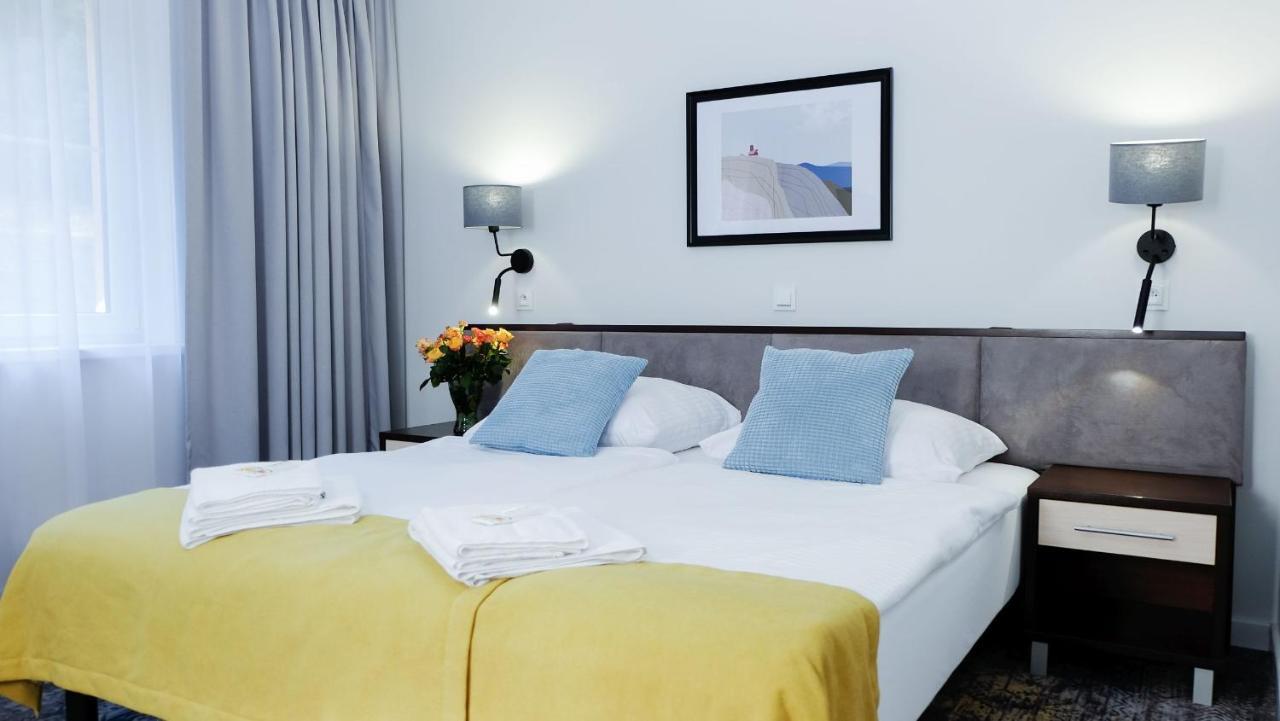 Deluxe Twin Room Mountain View