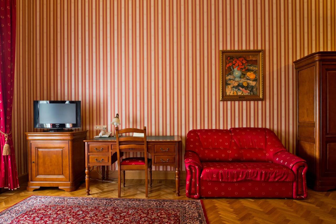 Superior Queen Room