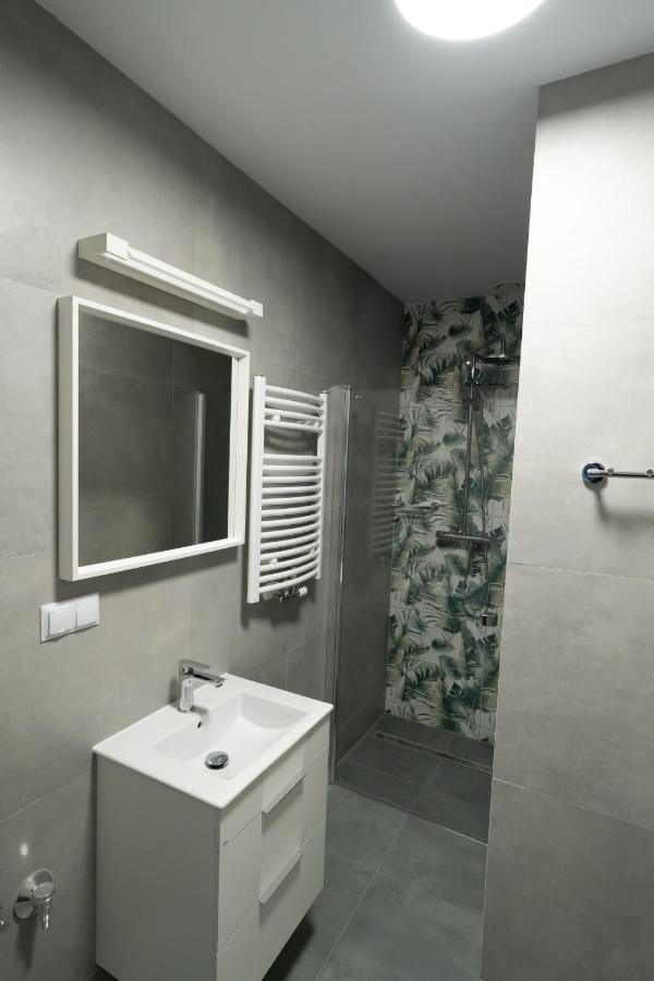 Double Room Private Bathroom