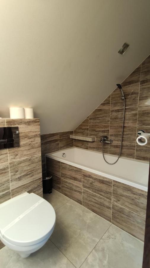 Deluxe Double Room Bath