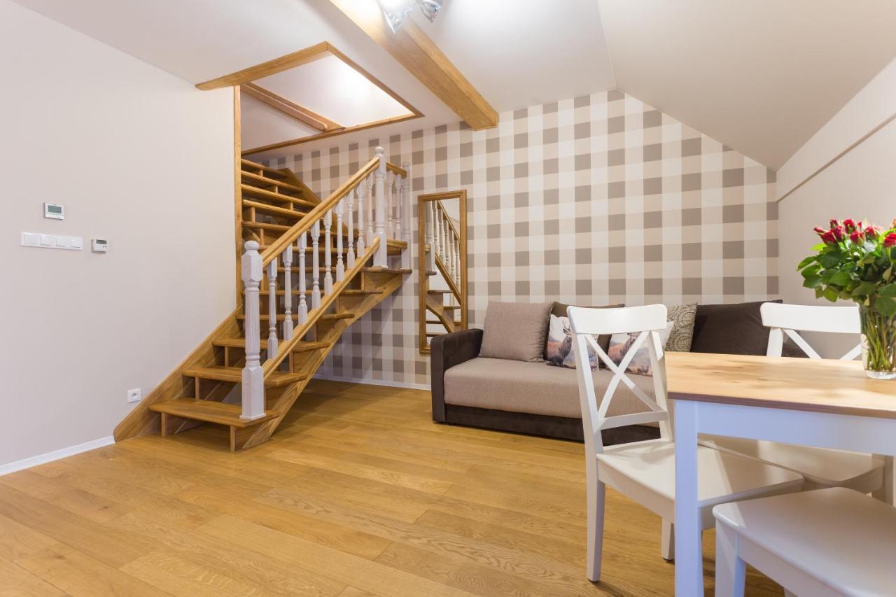 Luxury One-Bedroom Apartment I