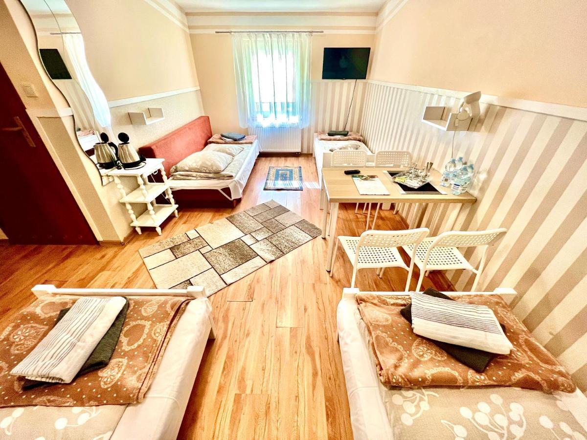 Quadruple Room Private Bathroom
