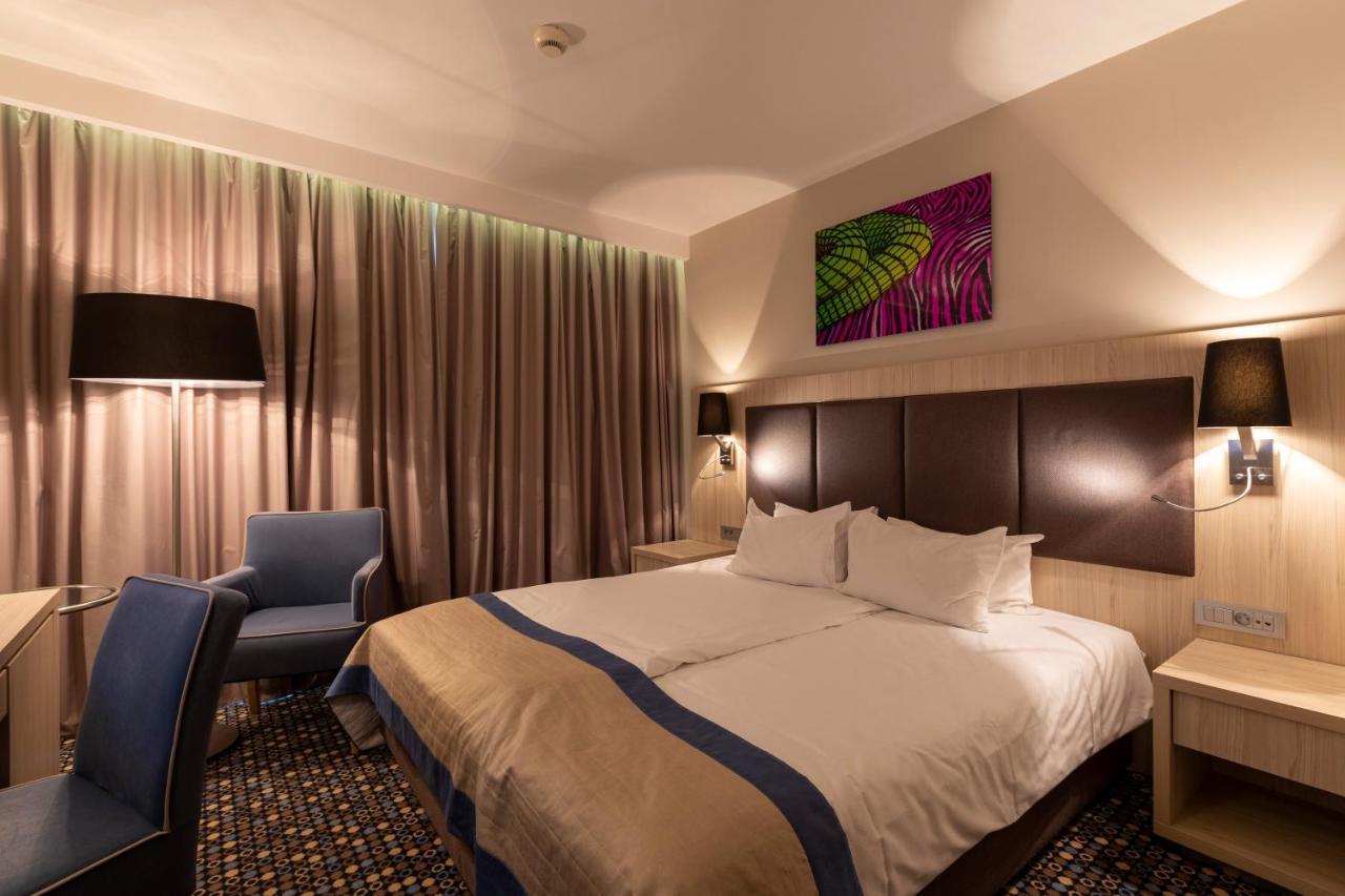 Superior Queen Room