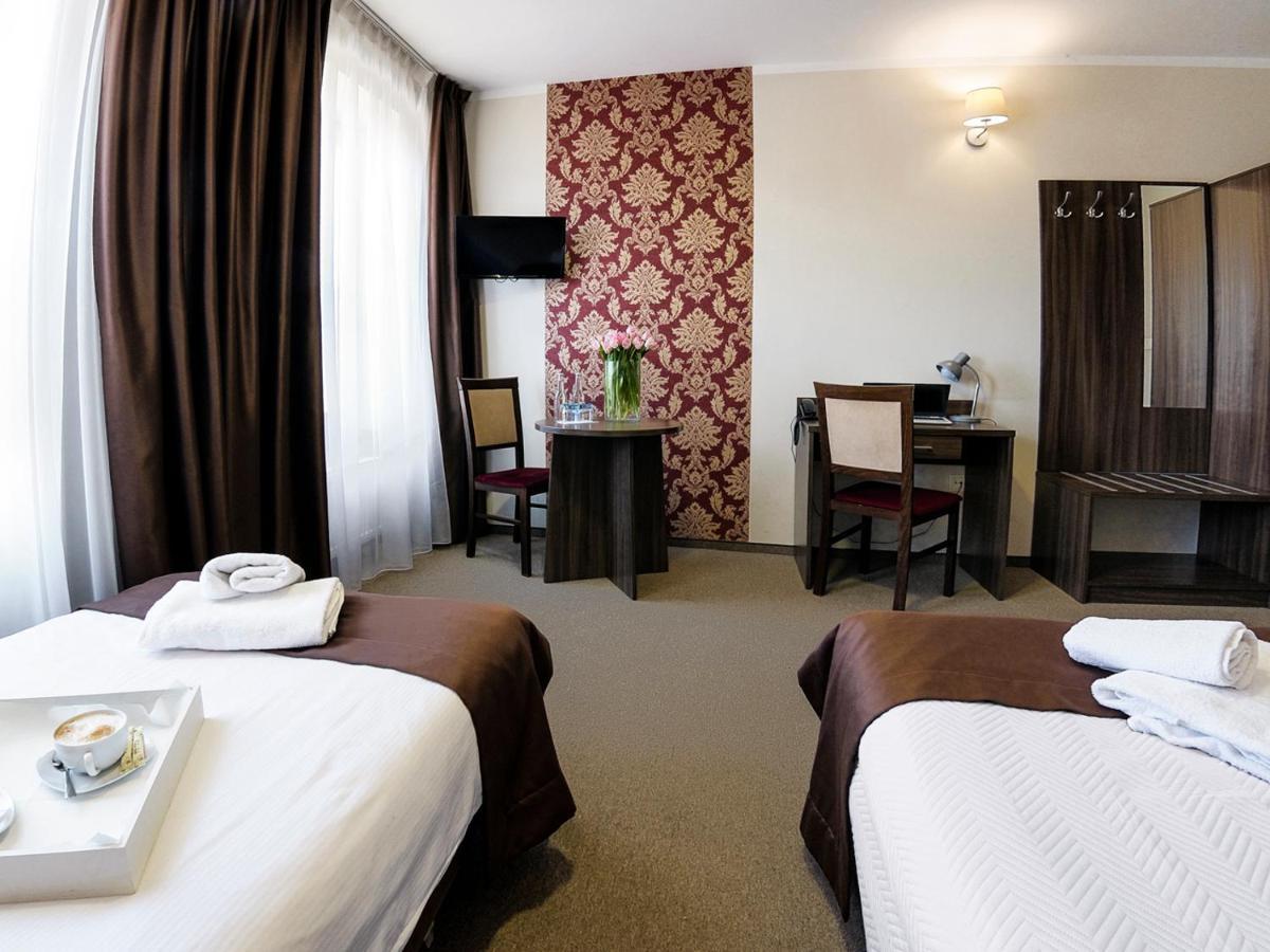 Large Twin Room