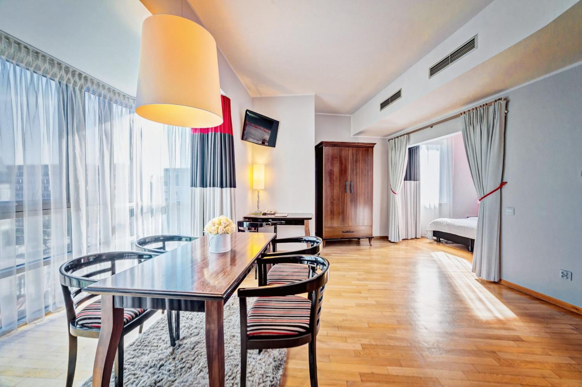 Deluxe Apartment