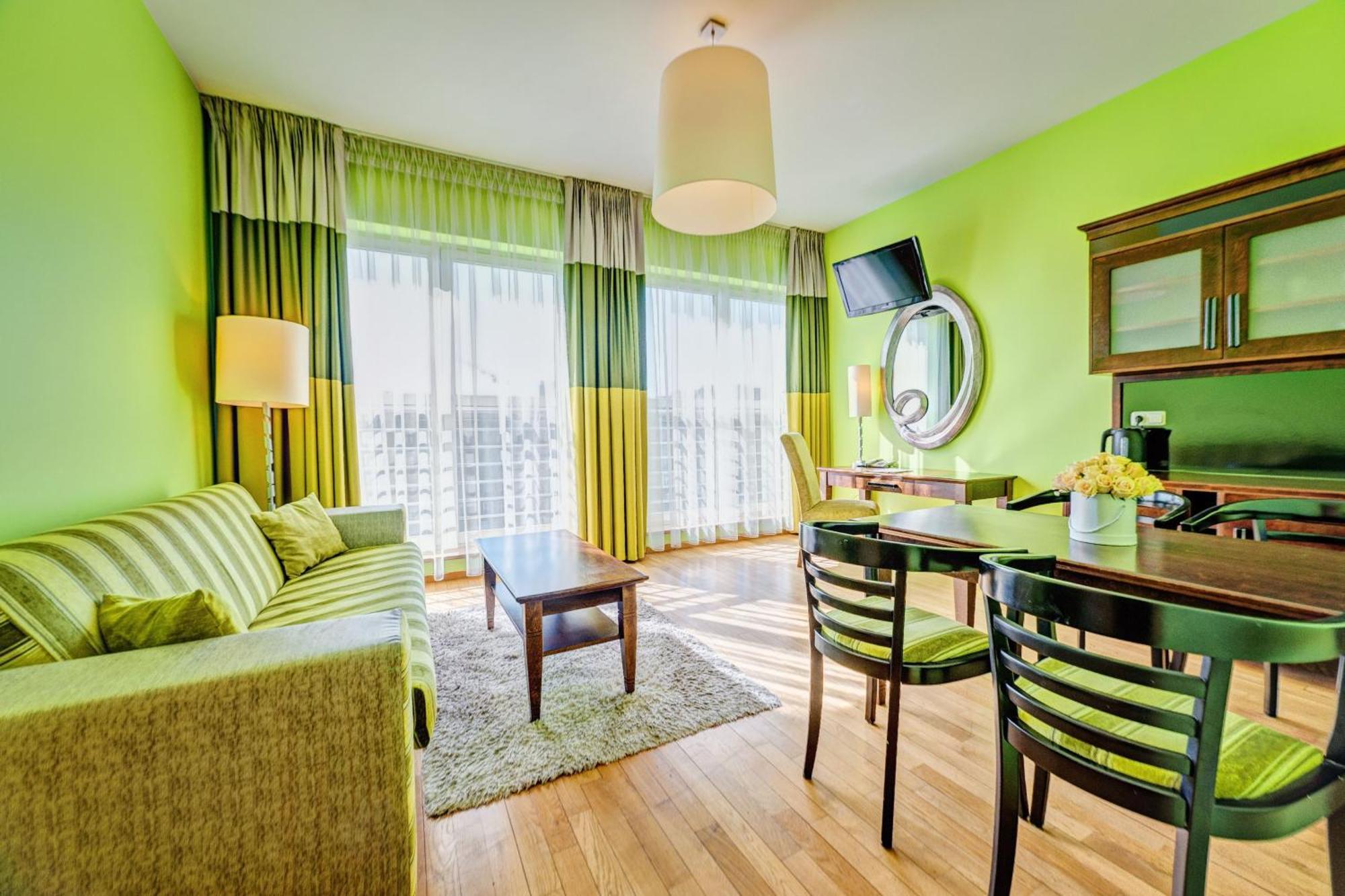 Deluxe Apartment