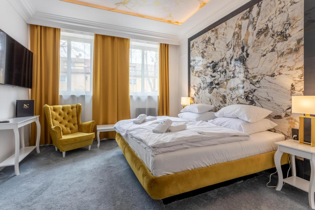 Deluxe Double Room Bath