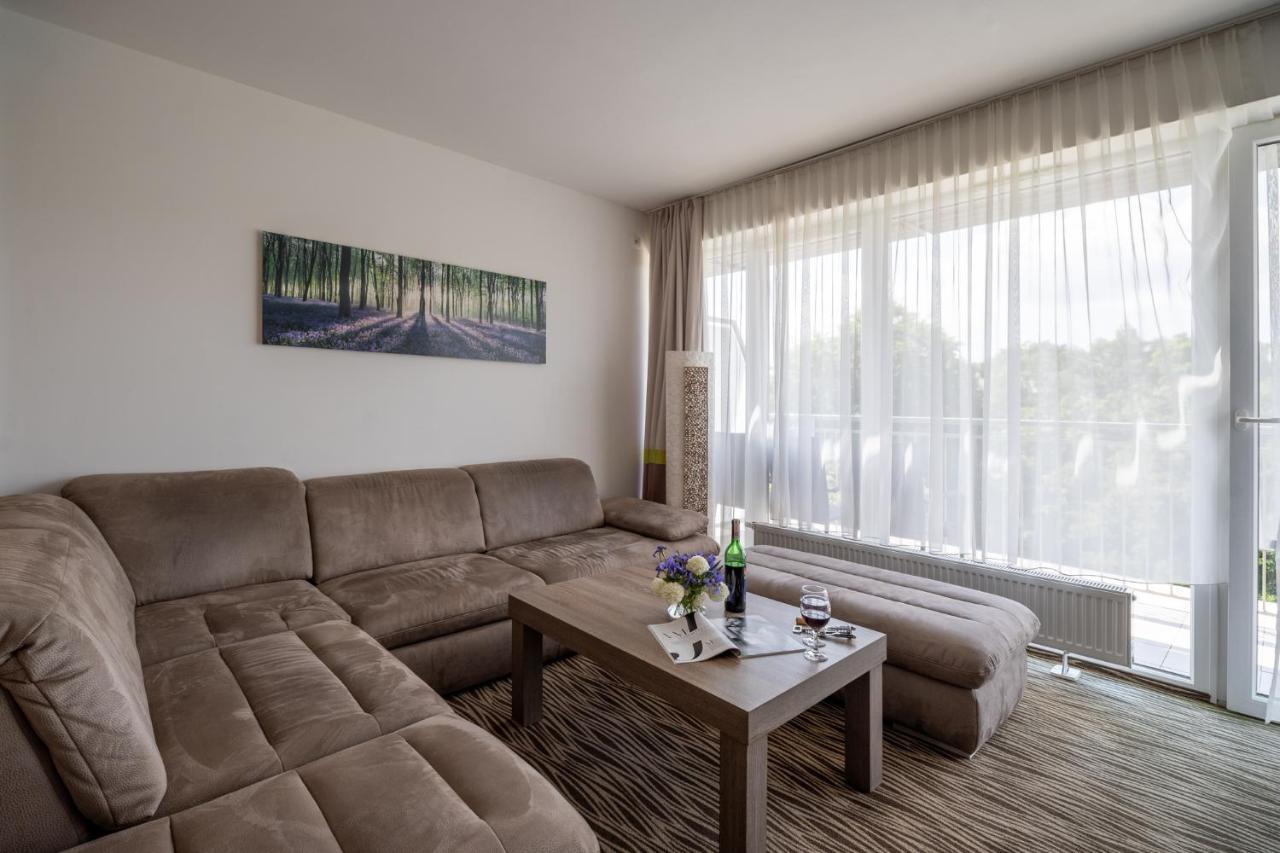 Standard Double Suite