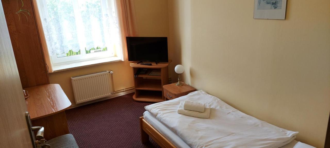 Single Room Bathroom