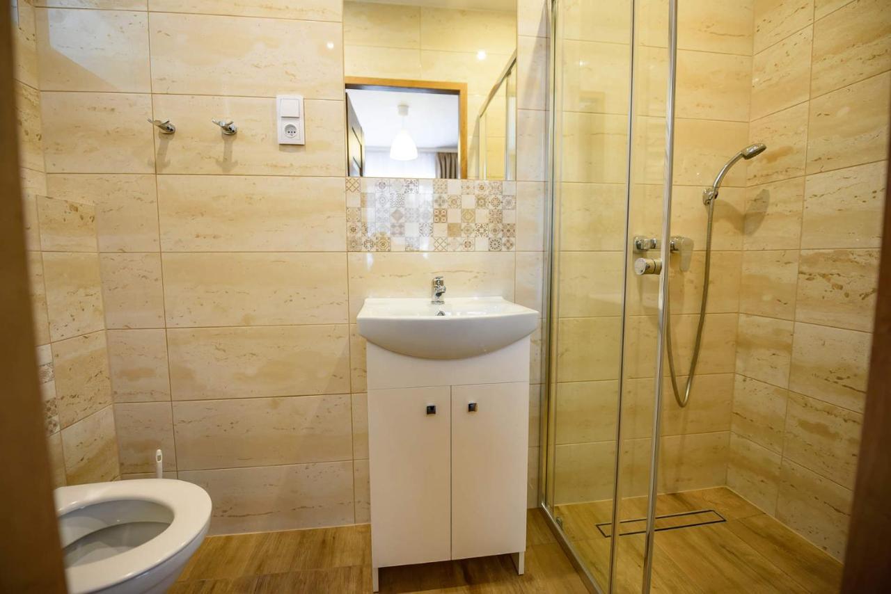Quadruple Room Bathroom