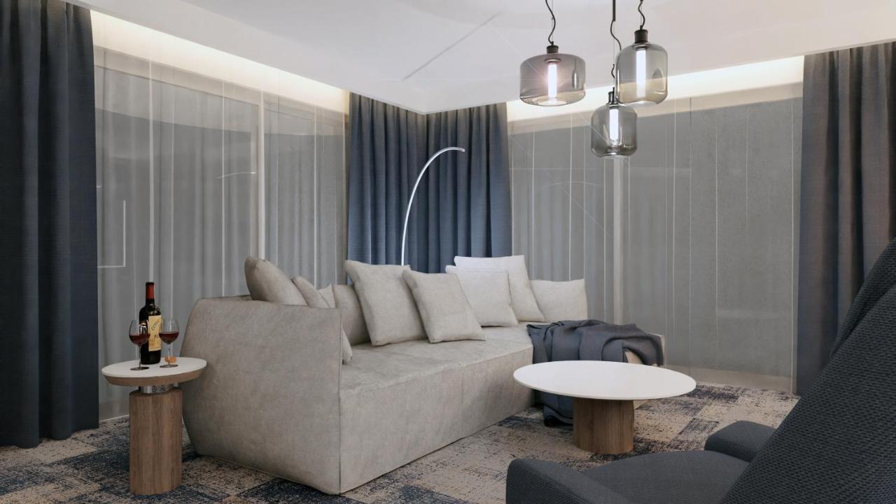 Apartment mit Balkon *****