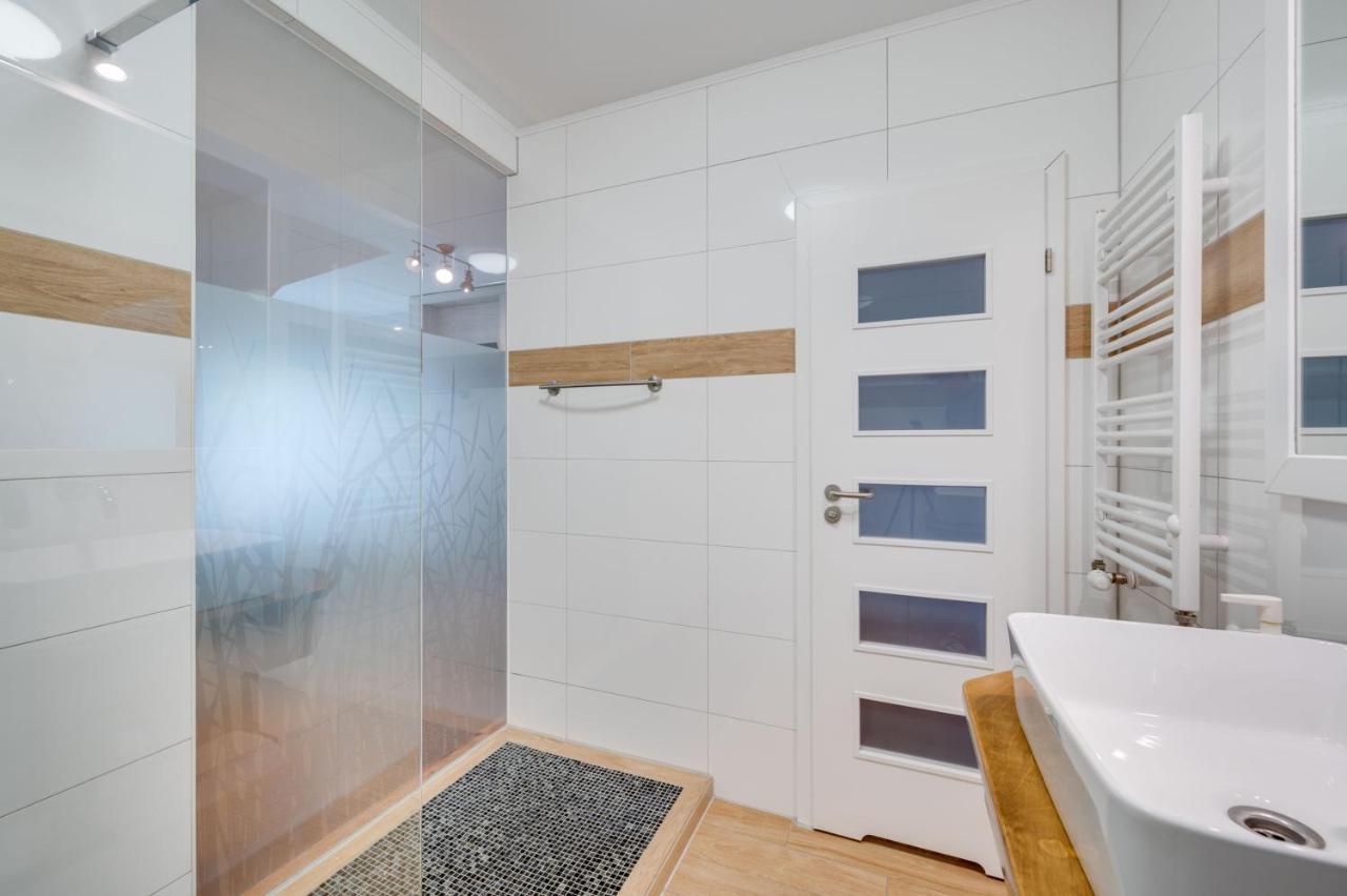 Quadruple Room Bathroom