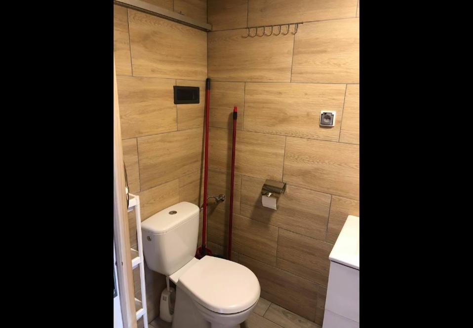One-Bedroom Apartment Village Lake view-Disability Access