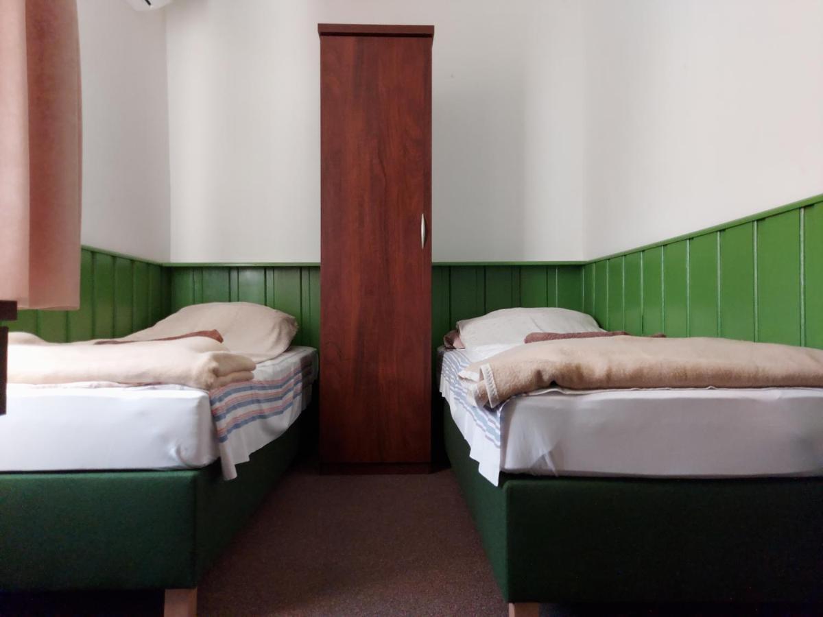 Double Room Private Bathroom