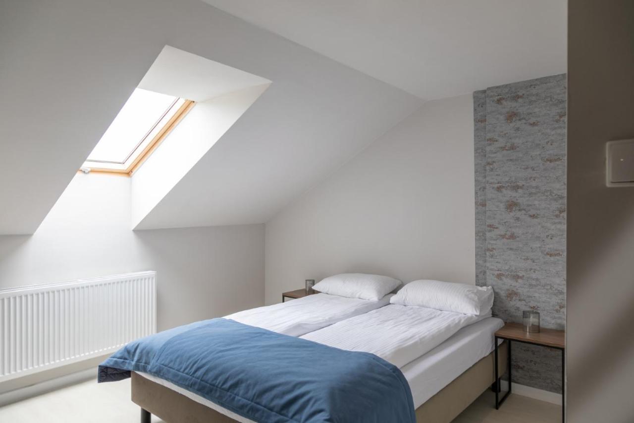 Duplex room mezzanine