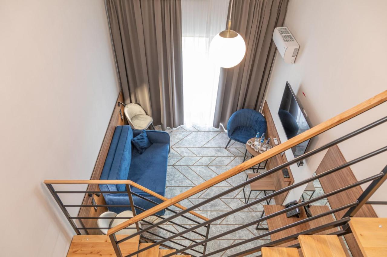 Duplex room mezzanine