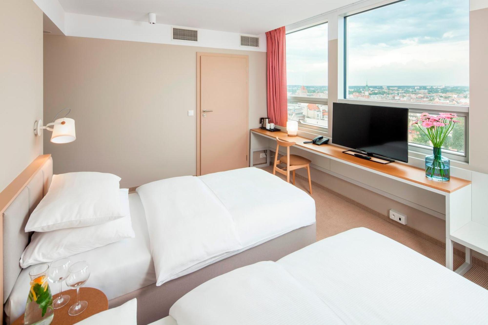 Superior Twin Room Old Town View