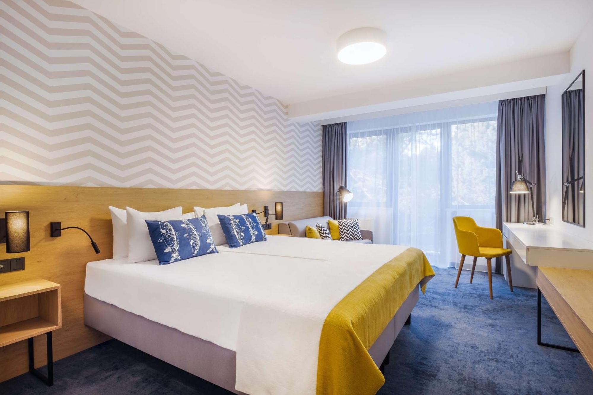 Premium King Room Sofa Bed Balcony Forest View