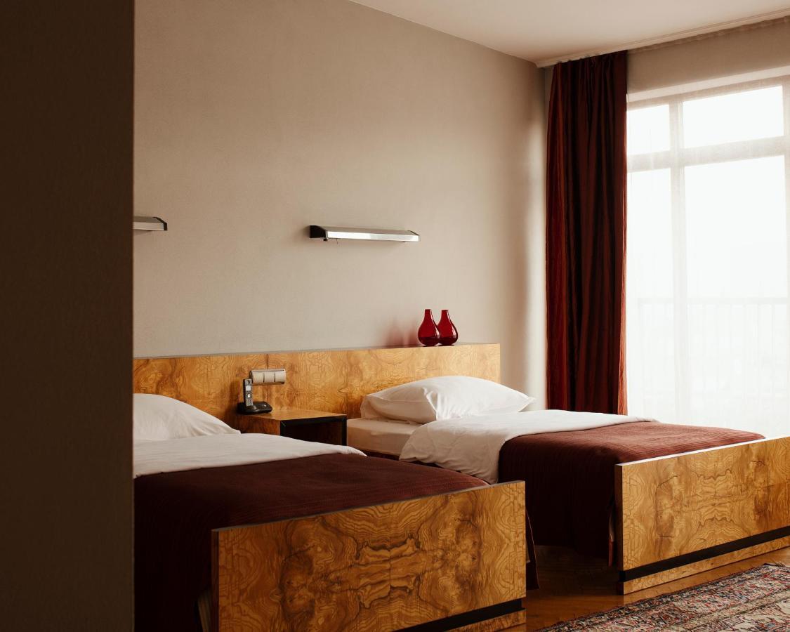 Zweibettzimmer mit Terrasse