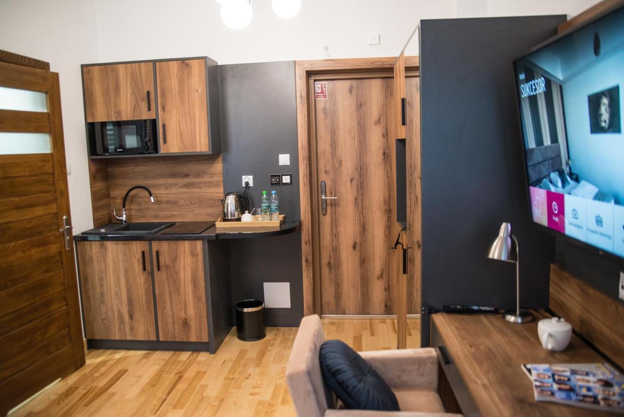 Studio Apartment