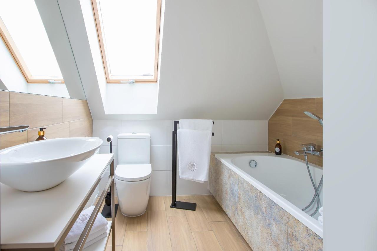 Double Room Private Bathroom