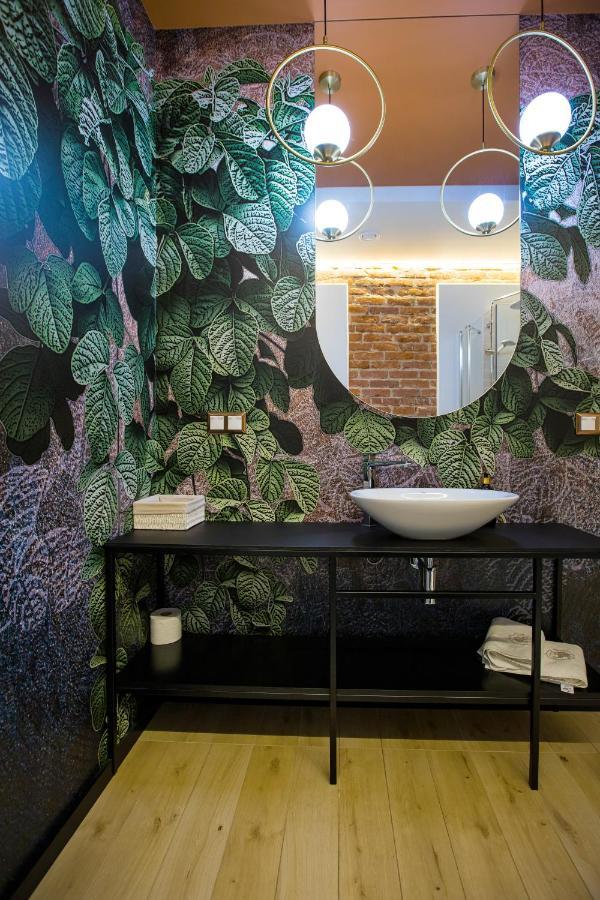Double or Twin Room Private Bathroom
