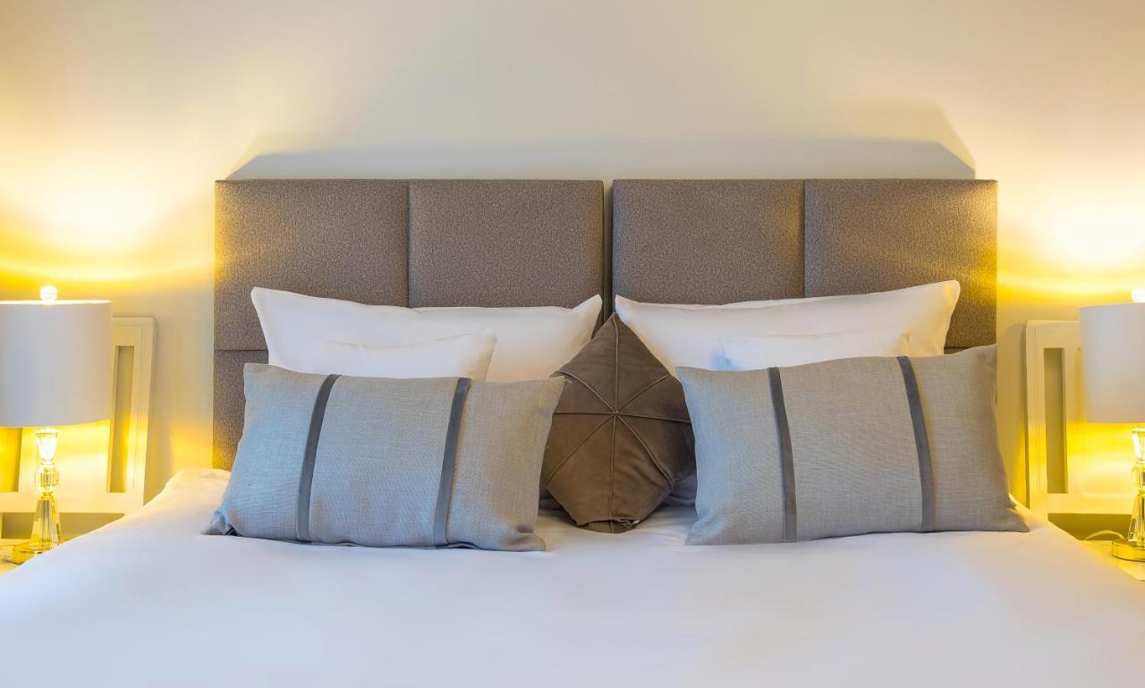 Large Double or Twin Room
