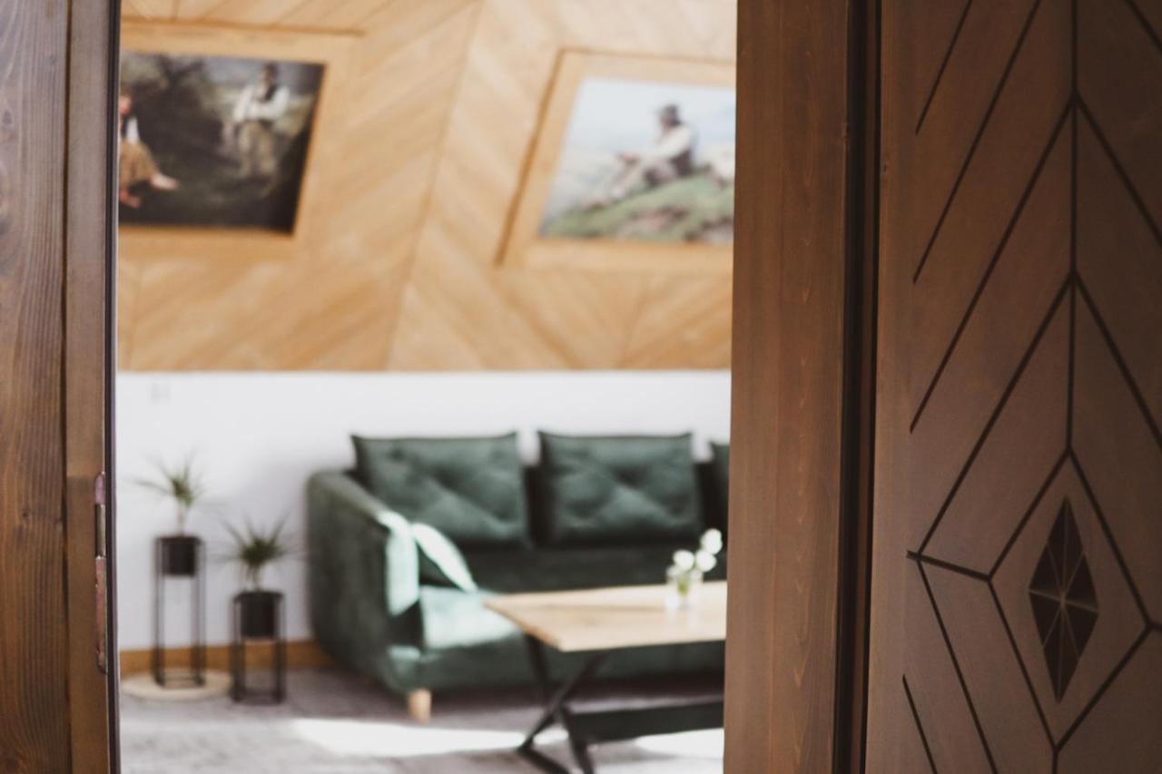 Family Room Mountain View