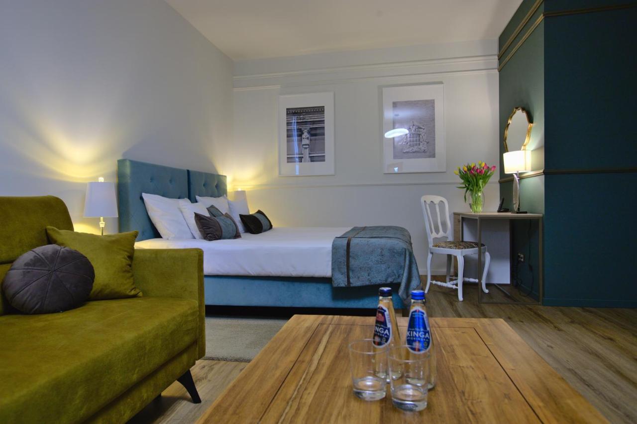 Double or Twin Room Private Bathroom