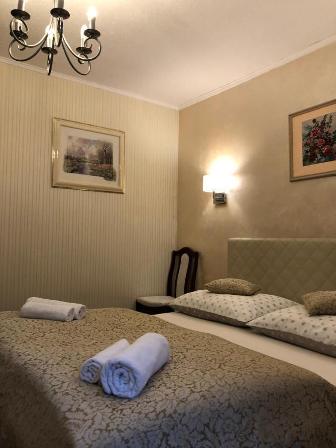 Double or Twin Room Bathroom