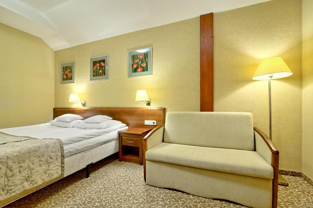 Large Double Room